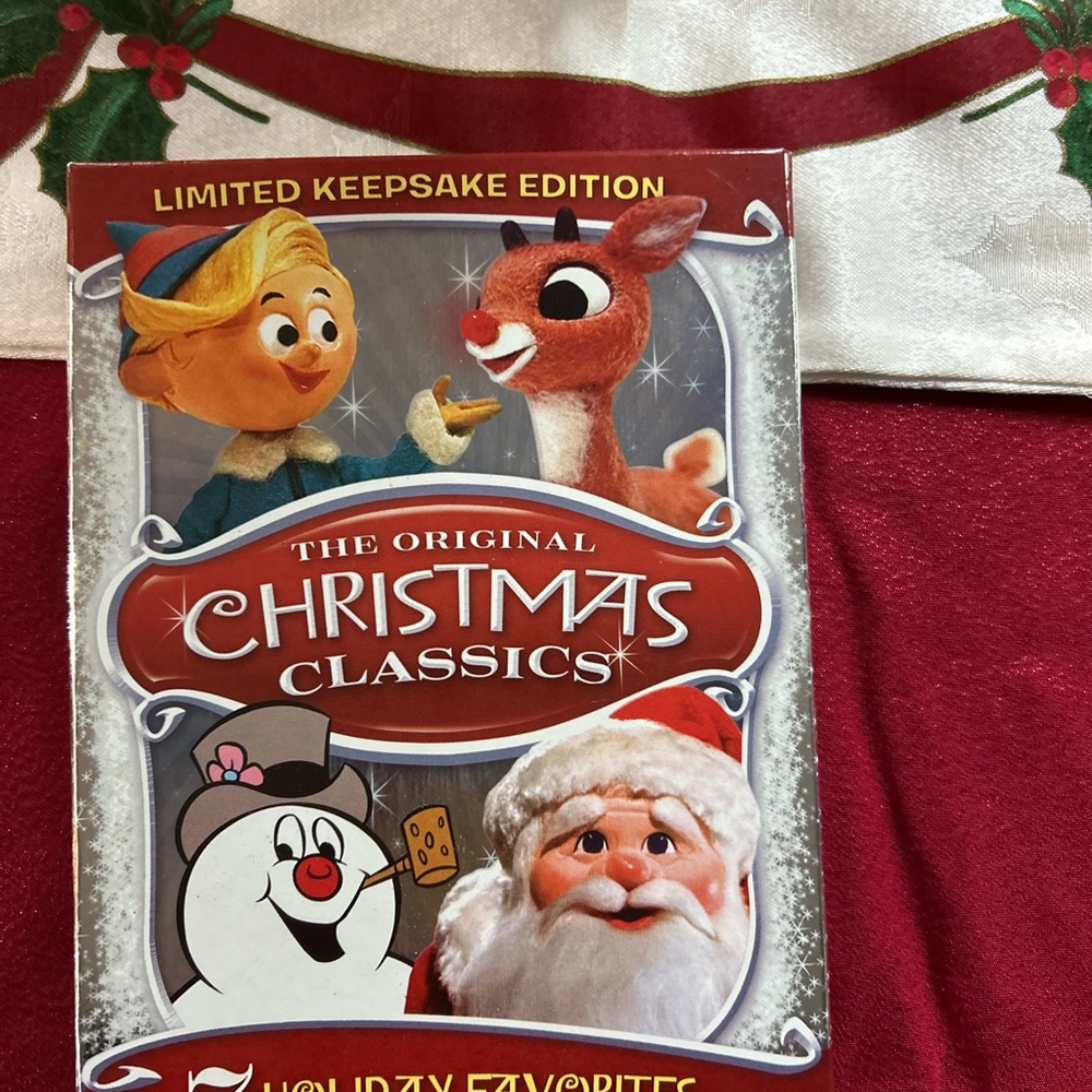 The Original Christmas Classic 4 DVD Set. Limited keepsake edition + Bonus CD.